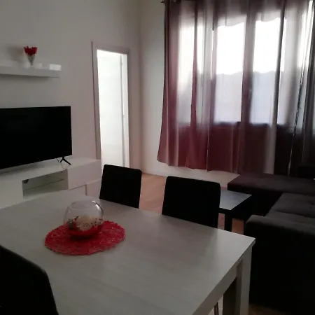 Apartment Piazza Colombo-apartments *