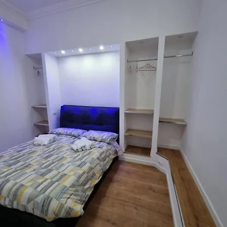 Piazza Colombo-apartments Apartment