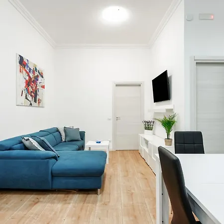 Appartement Elegante In Centro A - Piazza Colombo *