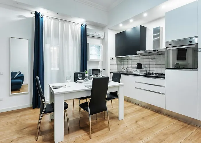 Elegante In Centro A - Piazza Colombo Appartement